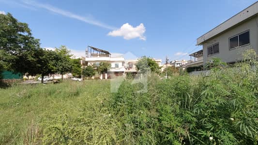 One Kanal Plot At Ideal Location For Sale