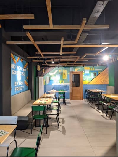 1200 Square Feet Showroom Space Available For Rent