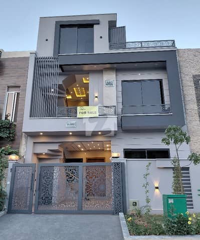 5 MARLA BRAND NEW HOUSE FOR SALE. B17 (FMC) . DOUBLE UNIT HOUSE. 5 MARLA BRAND NEW HOUSE FOR SALE. B17 (FMC) . DOUBLE UNIT HOUSE.