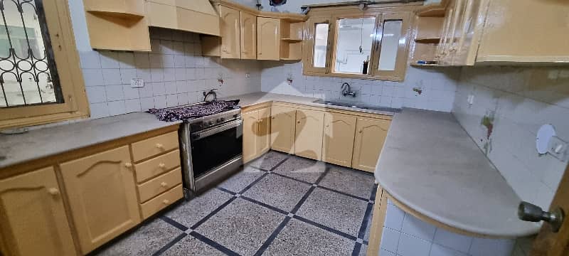 Prime Location 3 Bed Upper Portion Available For Rent Prime Location 3 Bed Upper Portion Available For Rent