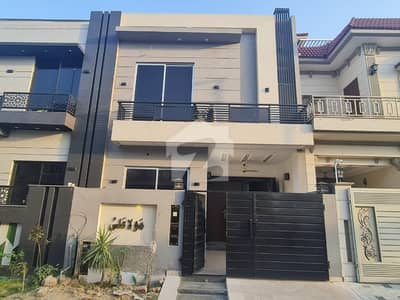 4 marla used Double unit available for sale in Paragon City 4 marla used Double unit available for sale in Paragon City