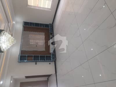 in soan garden 18 marla brand new House 8bedroom with servant room teils floor sale dimnd 6 core