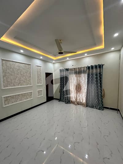 10 Marla Like New Upper Portion For Rent