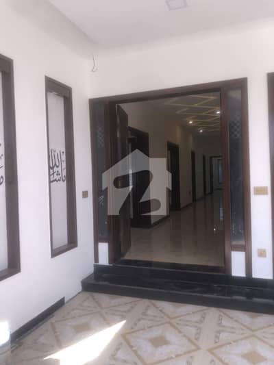 4500 Square Feet Lower Portion In Top City 1