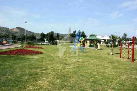 فیصل مارگلہ سٹی بی ۔ 17,اسلام آباد میں 5 کمروں کا 5 مرلہ مکان 2.85 کروڑ میں برائے فروخت۔