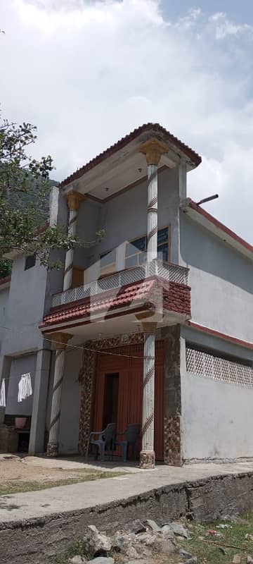 بحرین روڈ سوات میں 5 کمروں کا 1 کنال مکان 5.5 کروڑ میں برائے فروخت۔