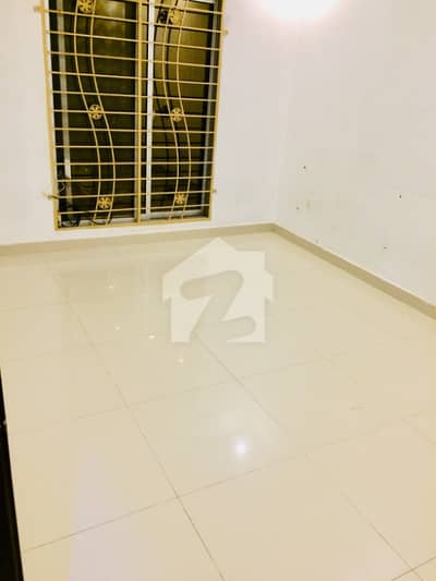 Buy A 350 Square Feet Office For rent In Johar Town