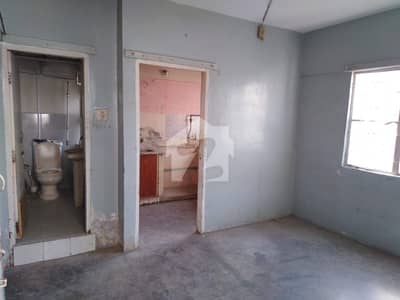 2 Bad Lounge Flat For Sale
