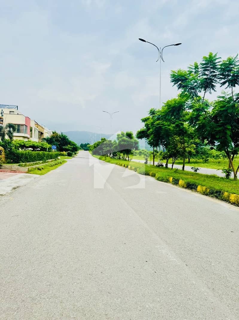 ڈی ۔ 12/3 ڈی ۔ 12,اسلام آباد میں 14 مرلہ رہائشی پلاٹ 13.0 کروڑ میں برائے فروخت۔ ڈی ۔ 12/3 ڈی ۔ 12,اسلام آباد میں 14 مرلہ رہائشی پلاٹ 13.0 کروڑ میں برائے فروخت۔