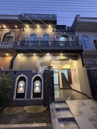 الحفیظ گارڈن جی ٹی روڈ,لاہور میں 3 کمروں کا 3 مرلہ مکان 1.4 کروڑ میں برائے فروخت۔