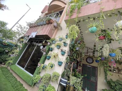 نیوی ہاؤسنگ سکیم کارساز کراچی میں 6 کمروں کا 14 مرلہ مکان 22.0 کروڑ میں برائے فروخت۔