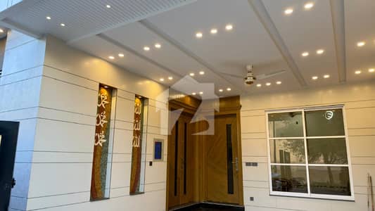 ایڈن ویلی فیصل آباد میں 4 کمروں کا 7 مرلہ مکان 4.5 کروڑ میں برائے فروخت۔