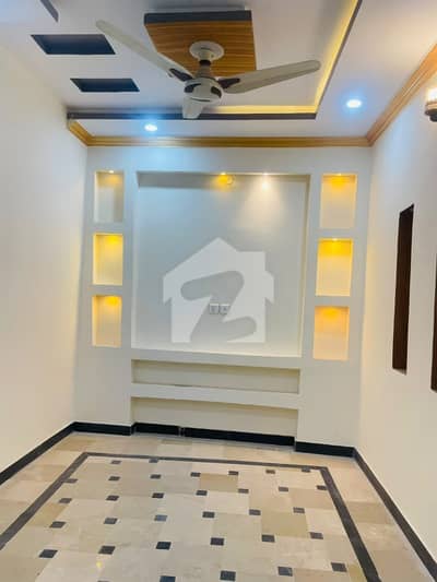 6 Marla Semi Triple Storey House Available For Rent