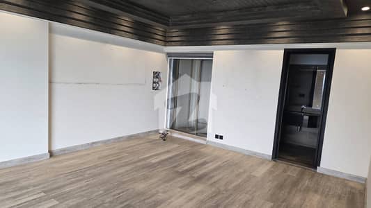 1st Floor Office 8 Marla Available In DHA Phase 8 For Rent