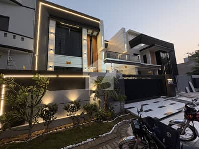 10 MARLA LUXURY HOUSE FOR SALE