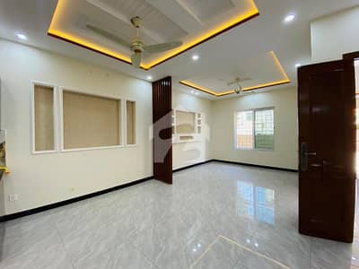 5 Marla Double Storey House With Gas