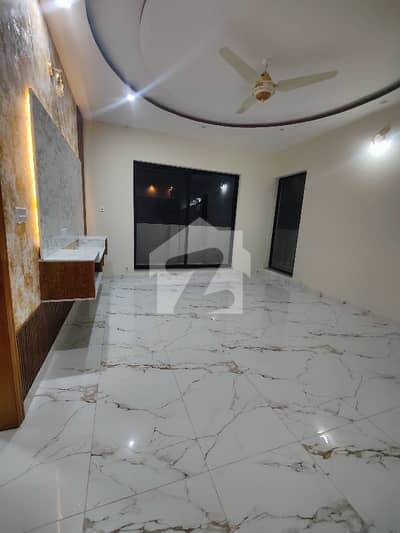1 Kanal Brand New Luxury Portion For Rent