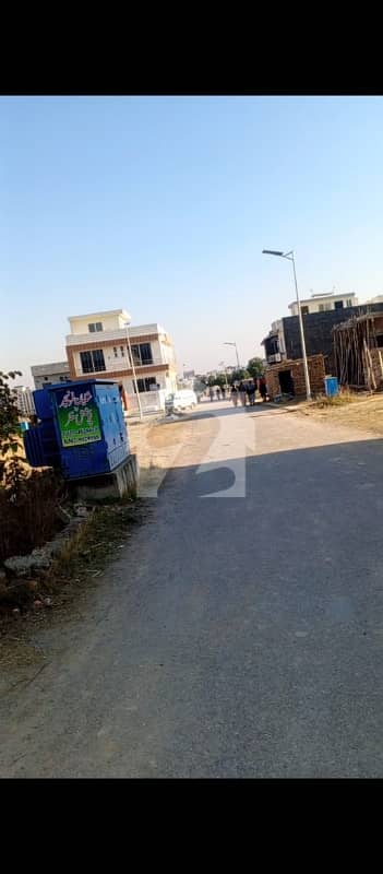 Mumtaz City Corner Plot For Sale