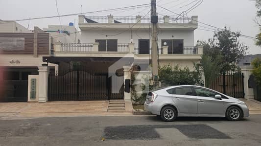 KANAL OWNER BUILD HOUSE FOR SALE IN VALENCIA TOWN LAHOORE
