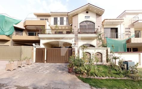 10 Marla Owner Built House For Sale In D-17 Islamabad