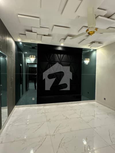 10 Marla Brand House Available For Rent 10 Marla Brand House Available For Rent
