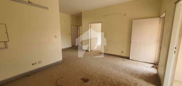 ڈی ایچ اے فیز 4 ڈی ایچ اے ڈیفینس,کراچی میں 4 کمروں کا 1 کنال مکان 13.0 کروڑ میں برائے فروخت۔