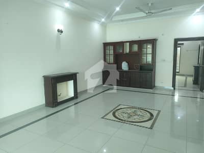 10 Marla Upper Portion Available For Rent In Bahria Town Phase 5
