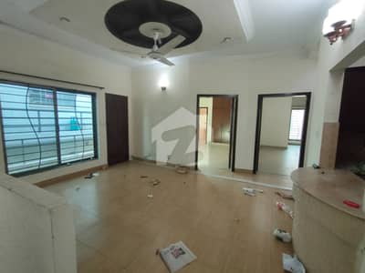 10 Marla Upper Portion Available For Rent In Bahria Town Phase 4