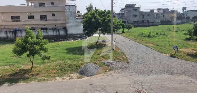 Corner Plot 3 Side Open Possession available  Plots Available For Genuine Buyers Plot Sale Purchase Iqbal Avenue Society Phase-4 LHR