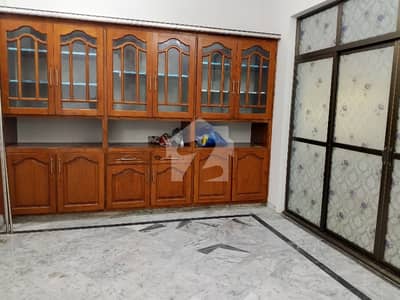 جی ۔ 10/2 جی ۔ 10,اسلام آباد میں 6 کمروں کا 1 کنال مکان 4.25 لاکھ میں کرایہ پر دستیاب ہے۔