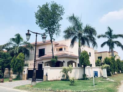 18 Marla Corner House For Sale 90 Feet Road
