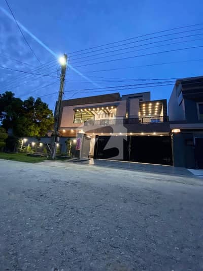 Luxury 1 Kanal Brand New House For Sale