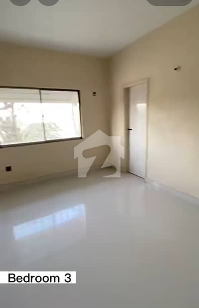 Fully Renovated Corner Flat With Modern Style Kitchen