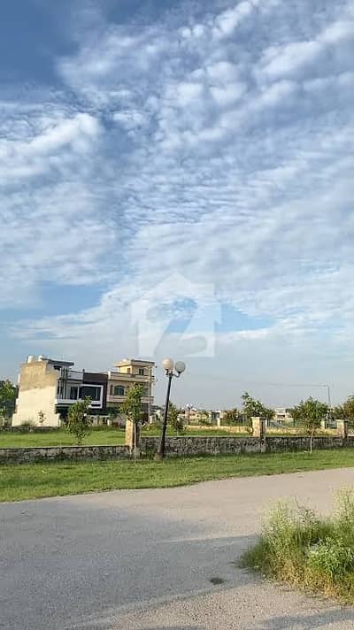Golden Opportunity! 6 Marla Plot (30x50) with extra Land in CBR Executive Block