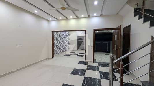 5 MARLA BEAUTIFUL HOUSE FOR RENT IN PARAGON CITY