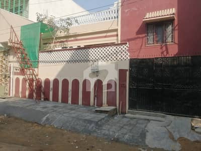 زمان ٹاؤن کورنگی,کراچی میں 6 کمروں کا 10 مرلہ مکان 2.7 کروڑ میں برائے فروخت۔