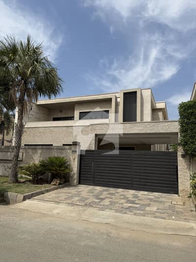 Brand New Luxury Bungalow Corner Villa Fully Furnished 5 Beds Study Maid Room Fully Sequre Centre Point In Gulberg 3