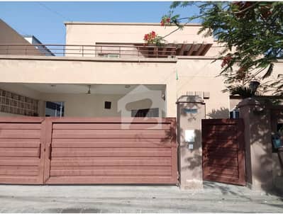 500 Sq Yard Spacious Brigadier House | 6-Bedroom Main Boulevard Residence Askari 5-G Malir Cantt | Prime Location Near Market