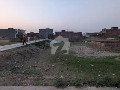 گارڈن ٹاؤن فیز 3 گارڈن ٹاؤن,گوجرانوالہ میں 5 مرلہ رہائشی پلاٹ 30.0 لاکھ میں برائے فروخت۔