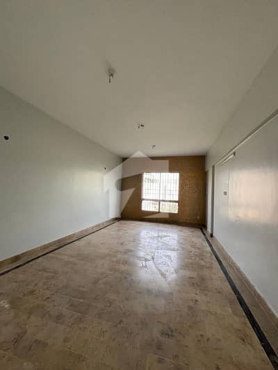 Leased Bank Loan Applicable 3 Bed DD Apartment at Johar Chorangi Available For Sale