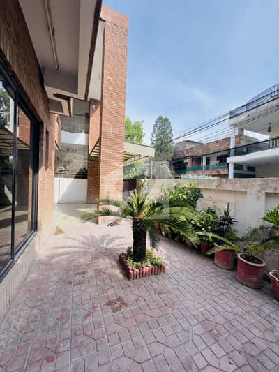 Luxury Double Portion House For Rent In Chaklala Scheme 3 Extension 4 Beds, Parking Terrace