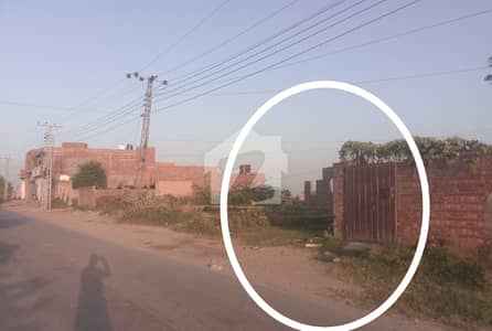 5 Marla corner commercial house /warehouse with 22ft front on sale located on 50ft road few steps from 200ft road near new defence road and Ferozepur road gajjumate Lahore