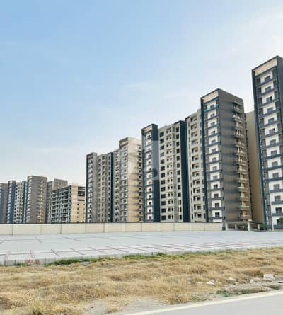 Dont Miss Out Brand New 4 Bed DD Apartment Main Boulevard Facing