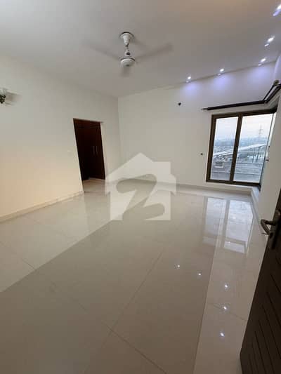 14 Marla Safari Villa With Extra Land Green Lawn Available For Rent