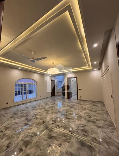 1 Kanal, 3 Bed Rooms, Tile Flooring Portion Available For Rent.