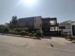 22 Marla Upper Portion Available For Rent In Bahria Town Phase 8