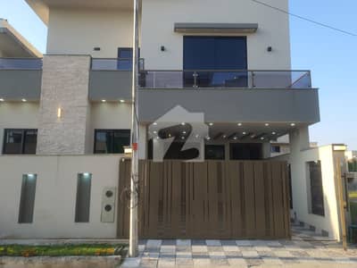 Prime Investment: Modern 5 Bed Double Unit House Abu Bakar Block, Bahria Phase 8 Prime Investment: Modern 5 Bed Double Unit House Abu Bakar Block, Bahria Phase 8