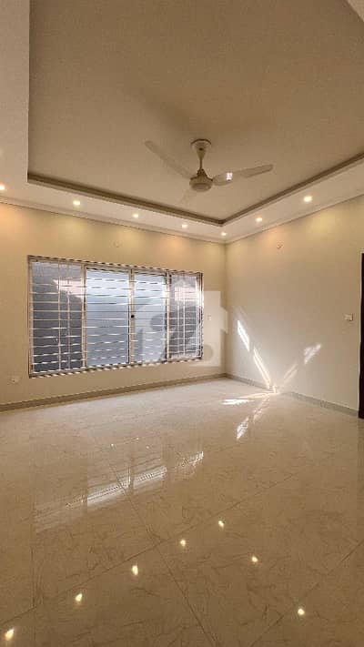 8 Marla Upper Portion Available For Rent