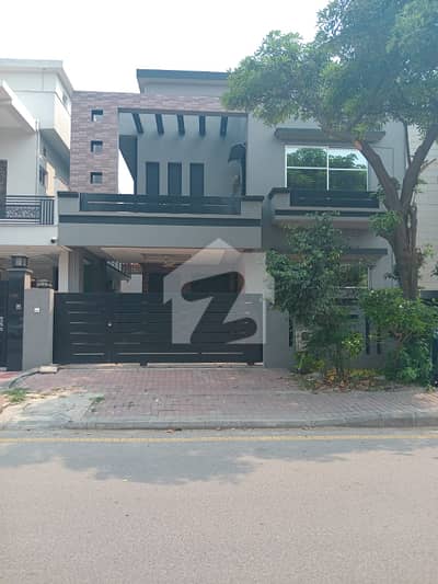 10 Marla Used Renovated House for Sale