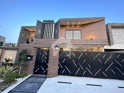 ابدالینزکوآپریٹو ہاؤسنگ سوسائٹی لاہور میں 5 کمروں کا 1 کنال مکان 8.8 کروڑ میں برائے فروخت۔ ابدالینزکوآپریٹو ہاؤسنگ سوسائٹی لاہور میں 5 کمروں کا 1 کنال مکان 8.8 کروڑ میں برائے فروخت۔